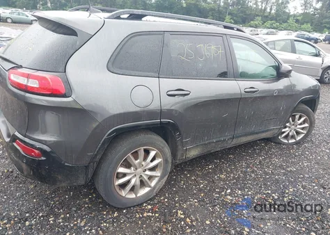 2018 Jeep Cherokee Latitude Tech Connect 4X4 from USA, damaged, VIN 1C4PJMCB7JD599098